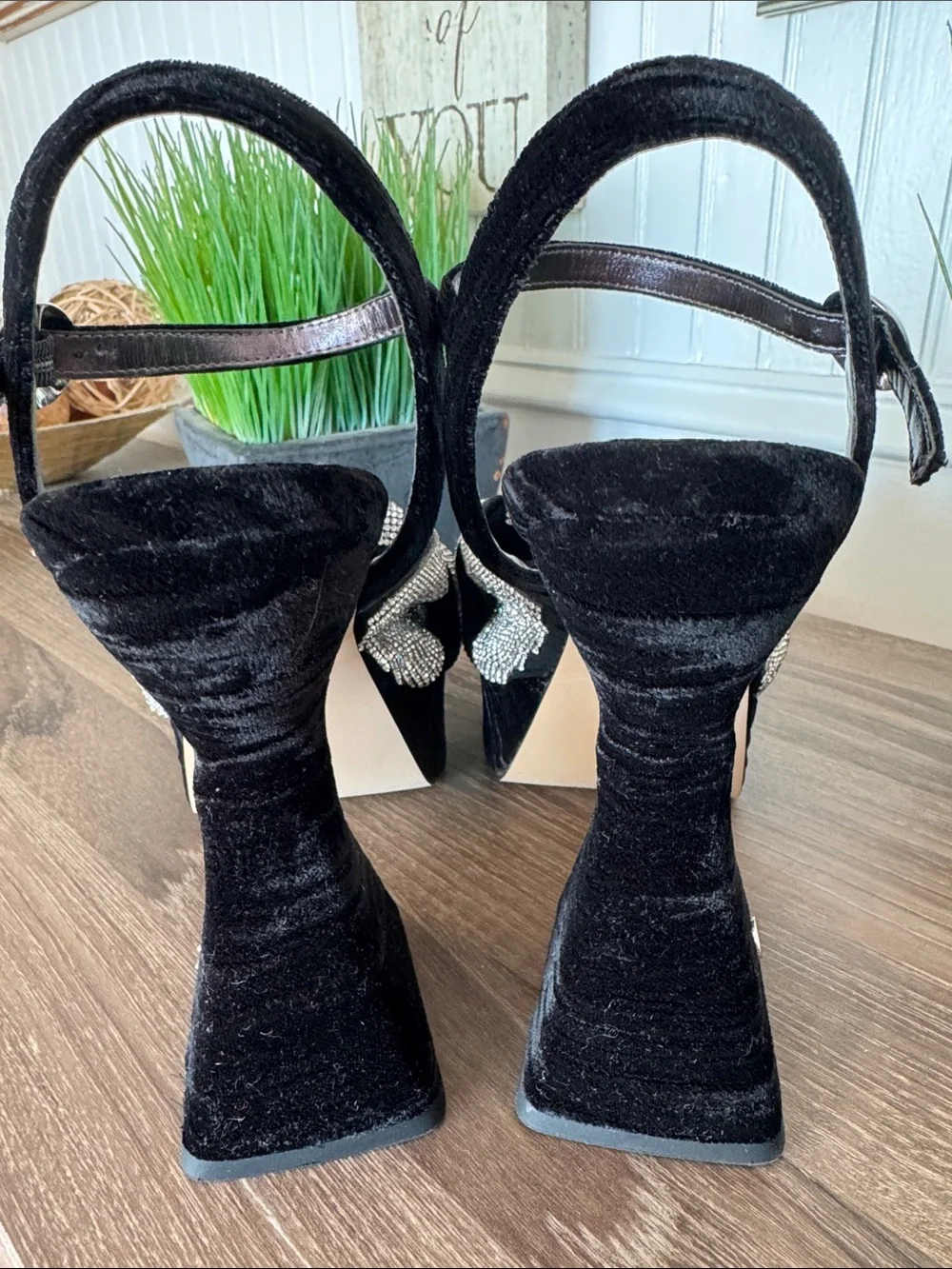 Sam Edelman NY Circus Edgy Rhinestone Bow Black Velvet Platform Sz10